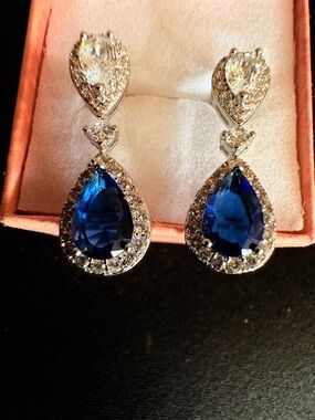 925 Sterling Silver Fashion Luxury Blue/White Pear CZ Drop Earrings